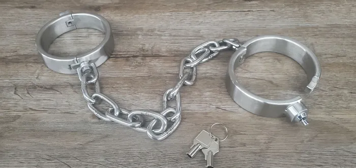 1 Wide Locking Ankle Shackles w DRing in Stainless Steel SS Ballisticmetal Male Sex Toys